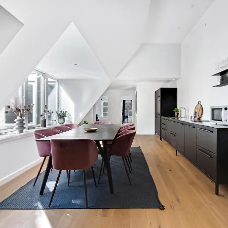 Sanders King Apartment